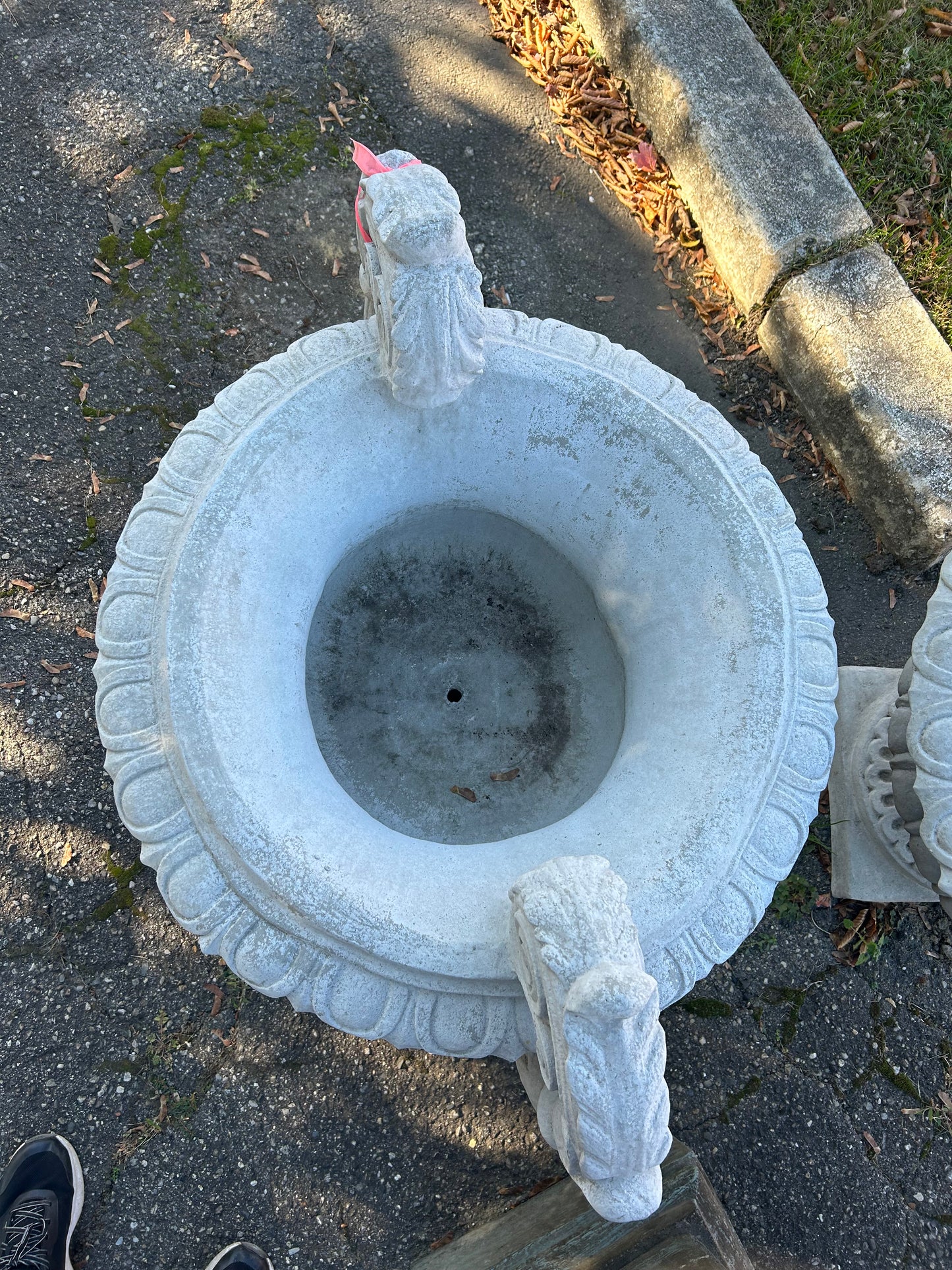 Grande Victorian Estate Planter