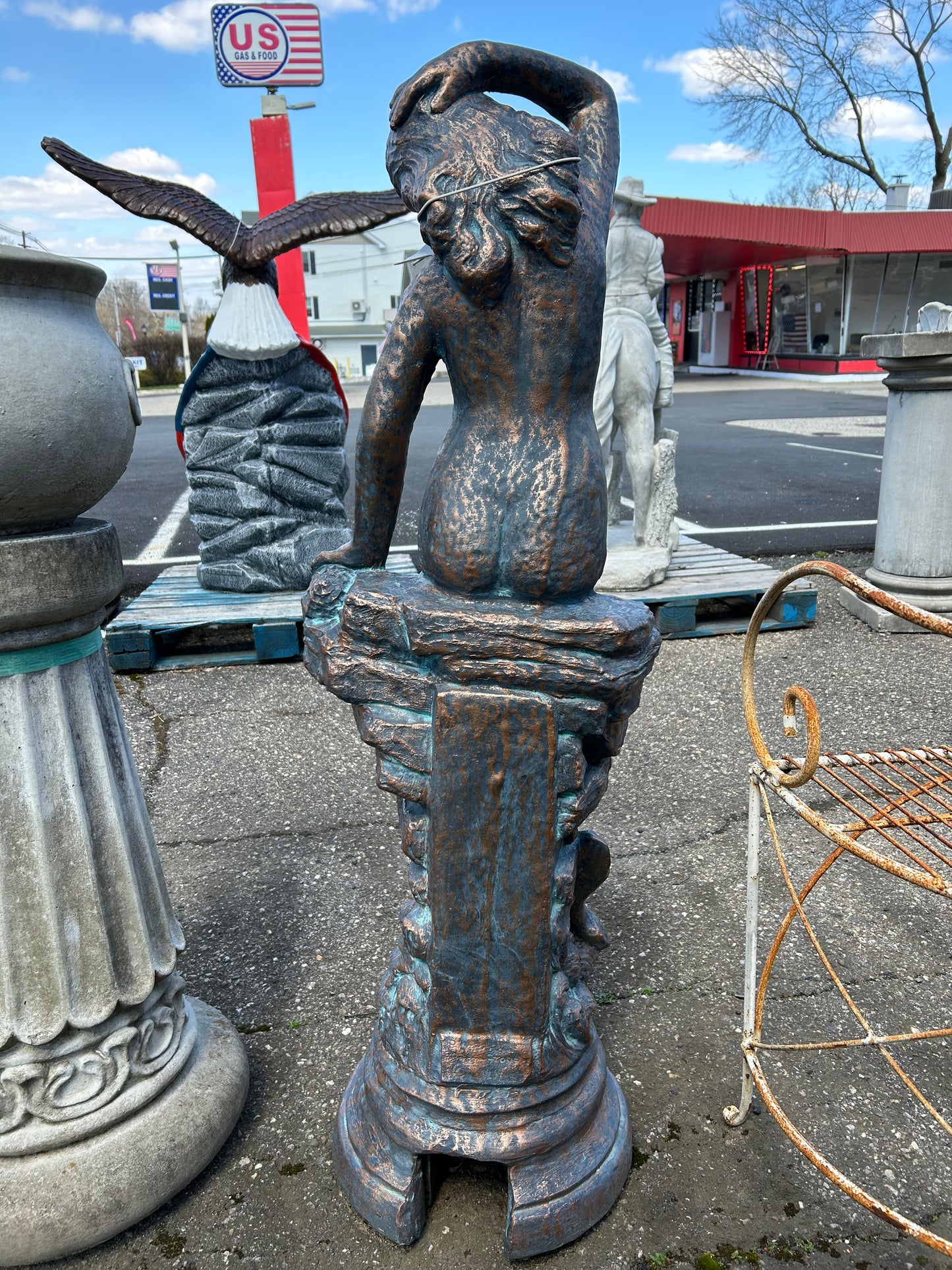 Large Mermaid (spitter)