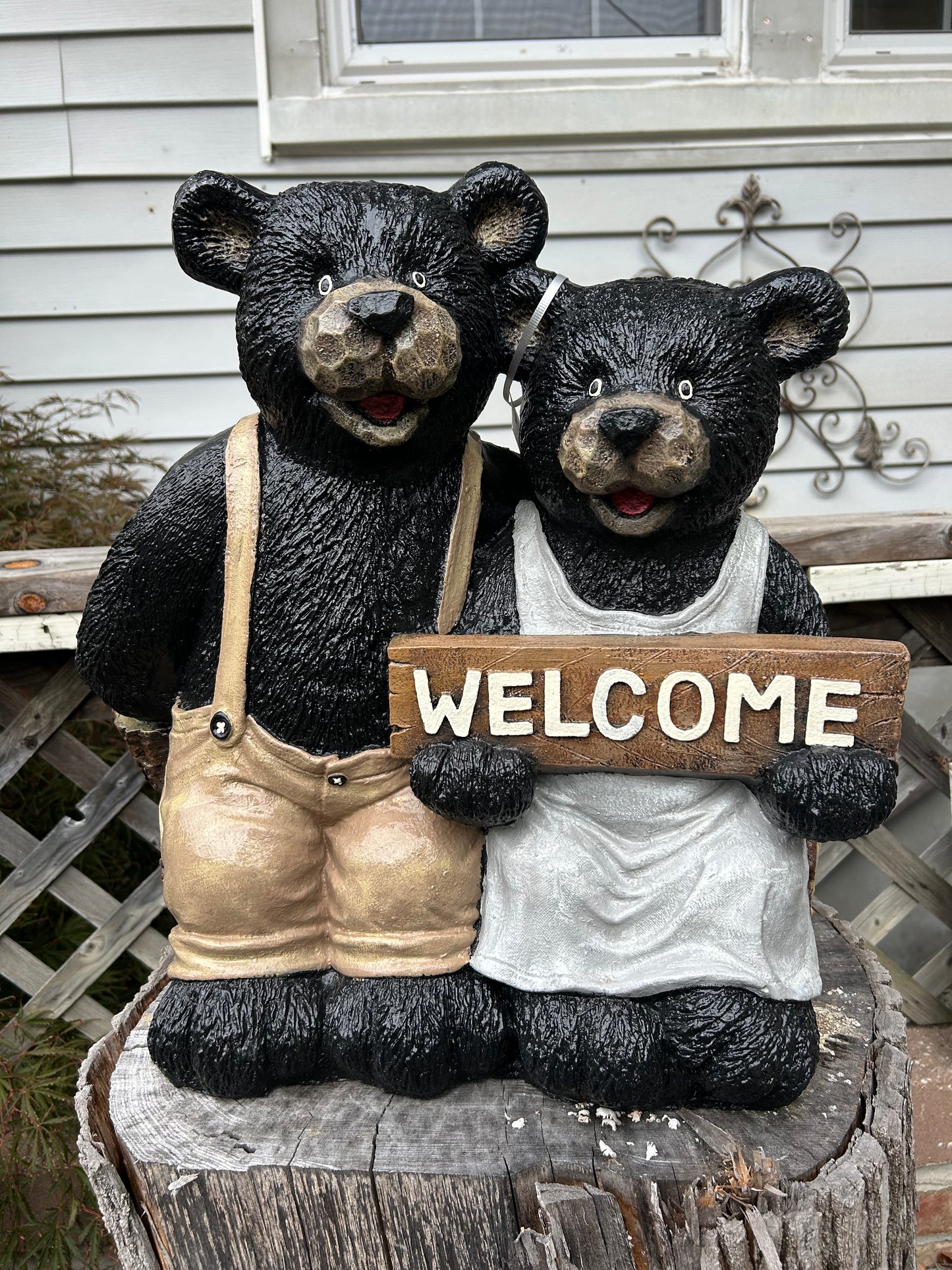 Mom & Pop Welcome Bears