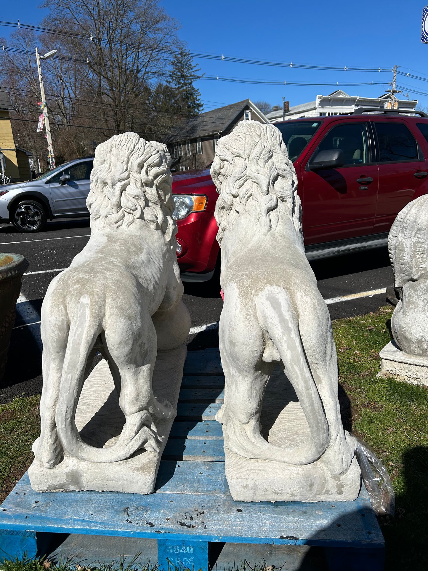 Extra Large Lions with Ball Pair (Right/Left)