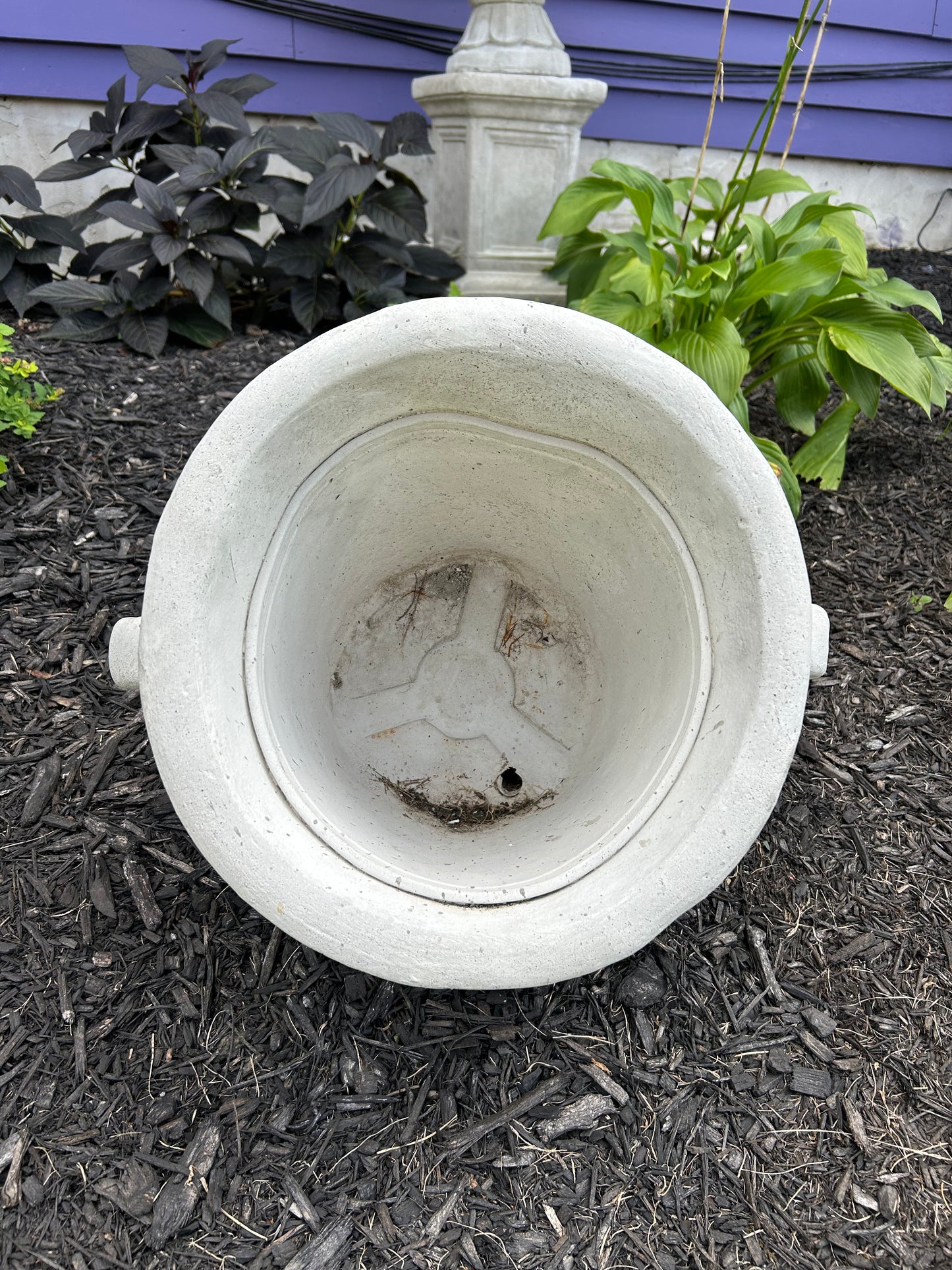 Tilted Urn