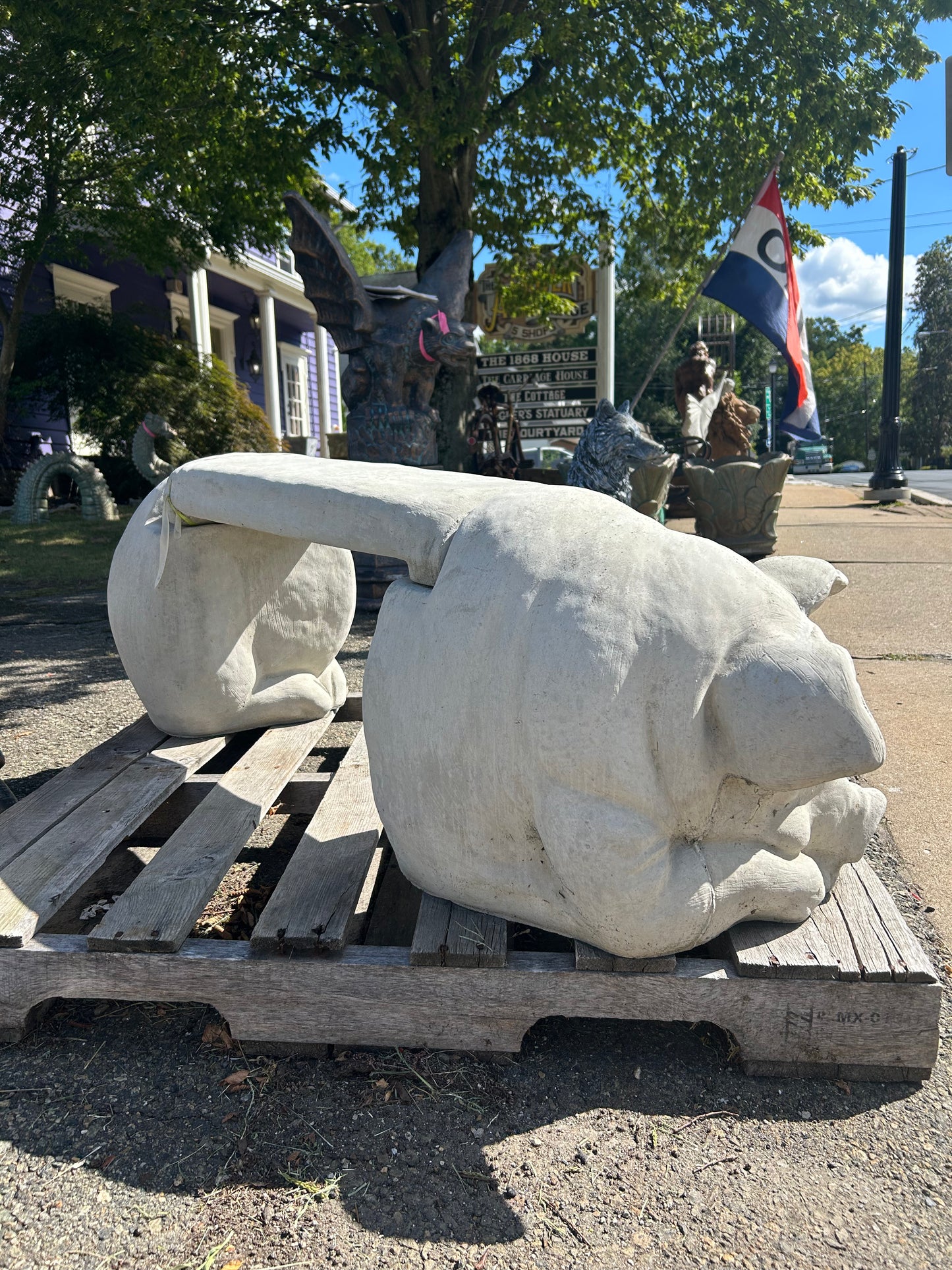 Pig Bench