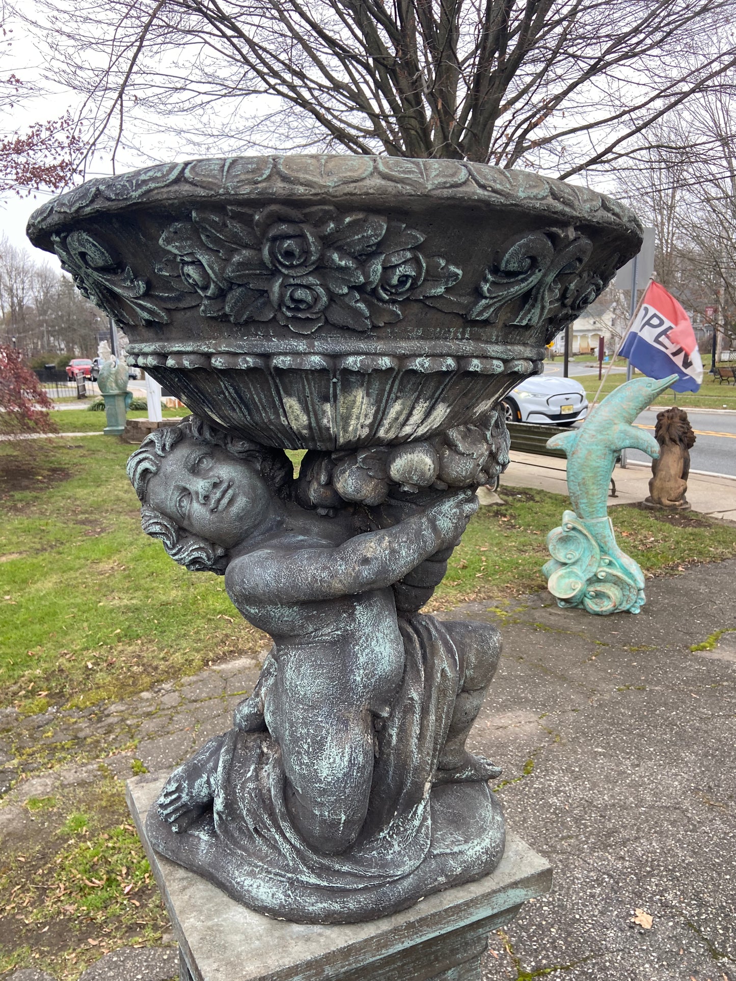 Cherub Planter (Right)