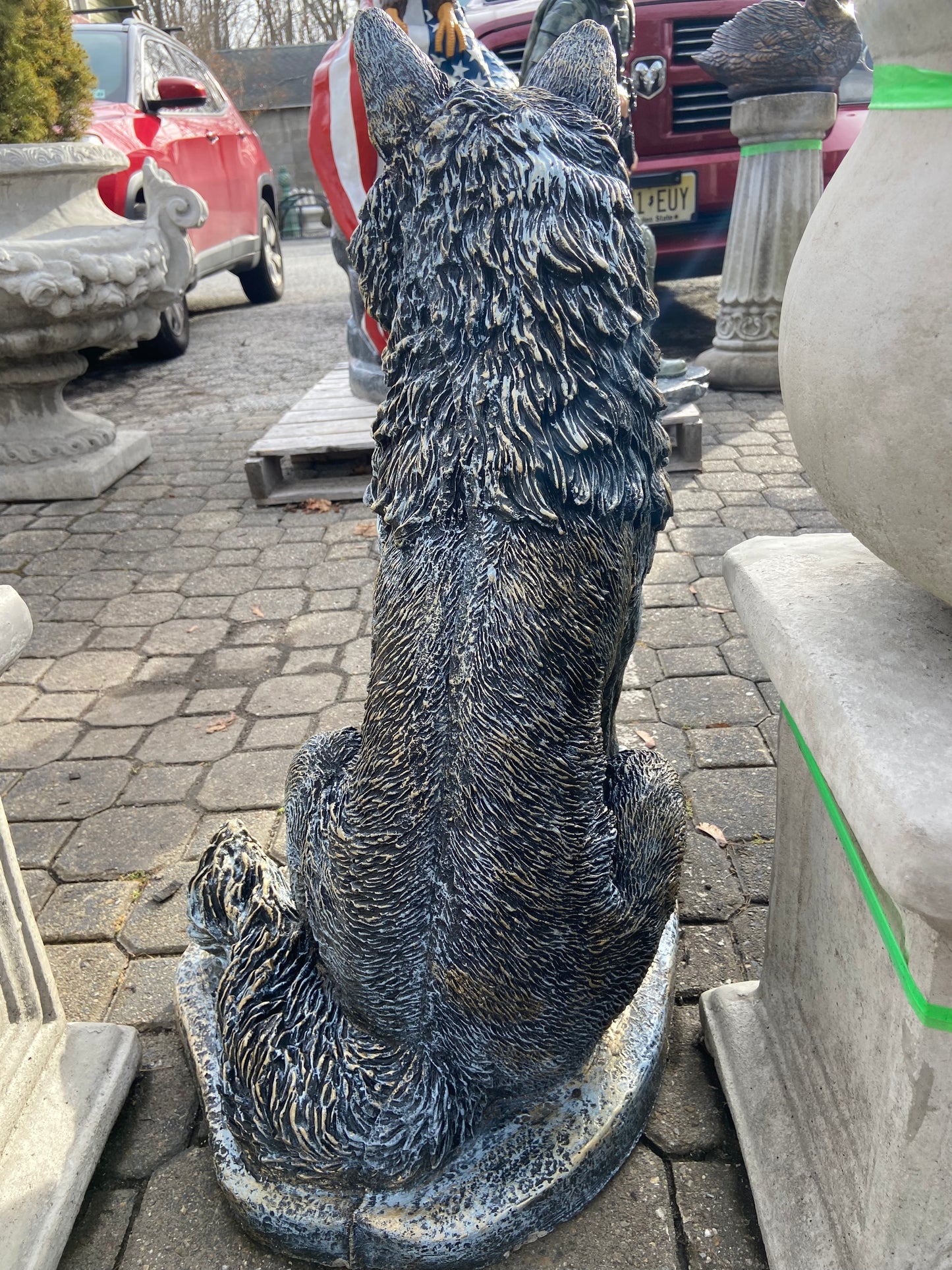 Sitting Wolf