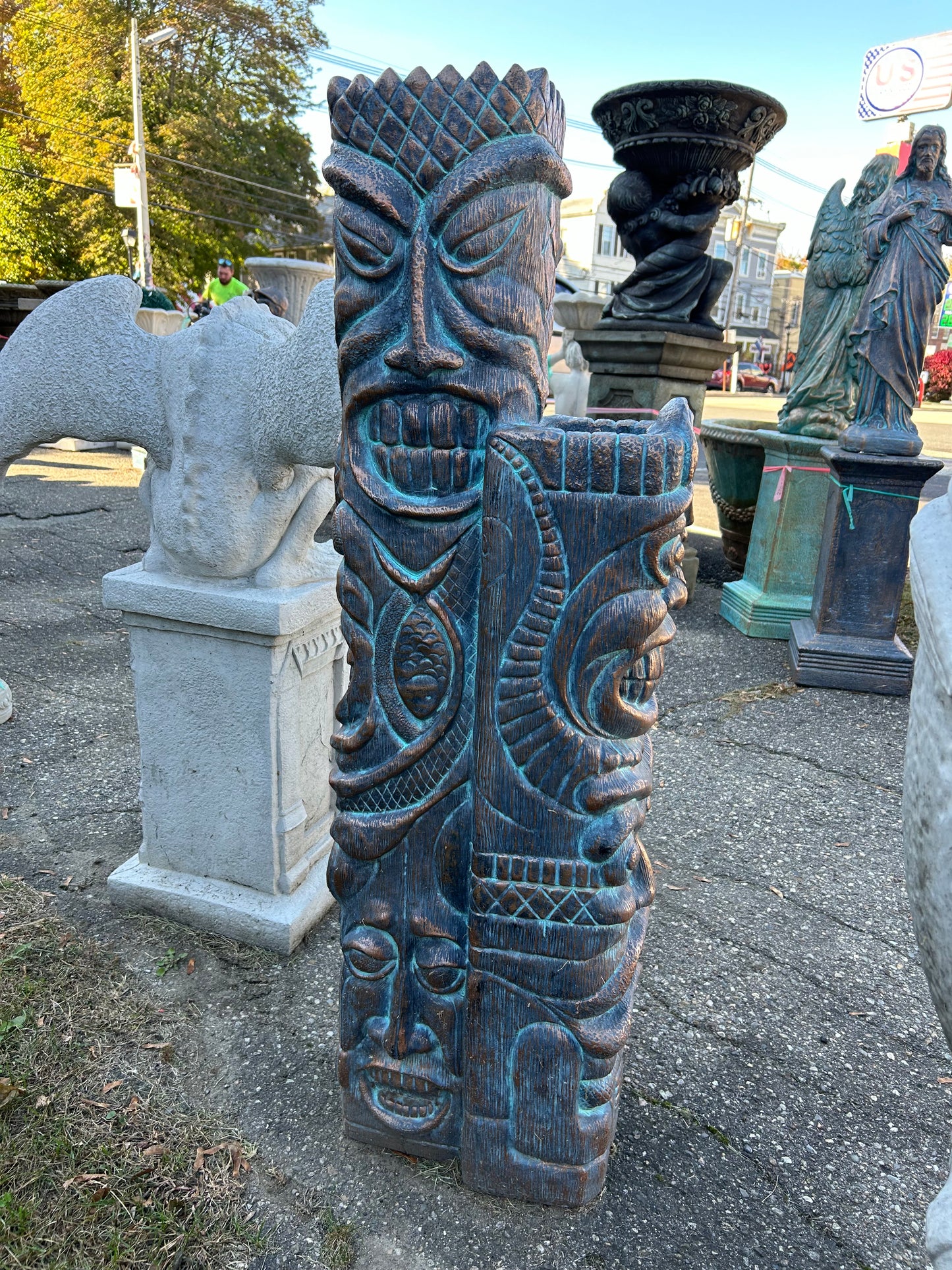 Tri-Tiki
