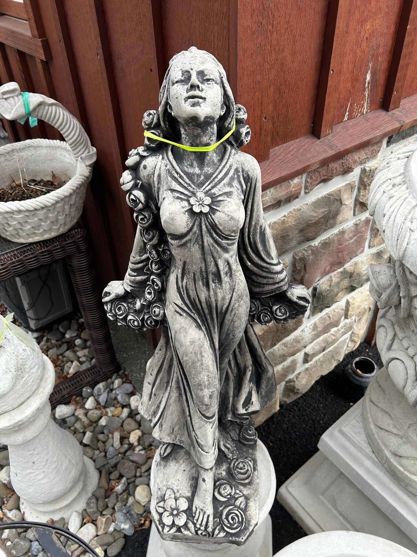 Bella Statue
