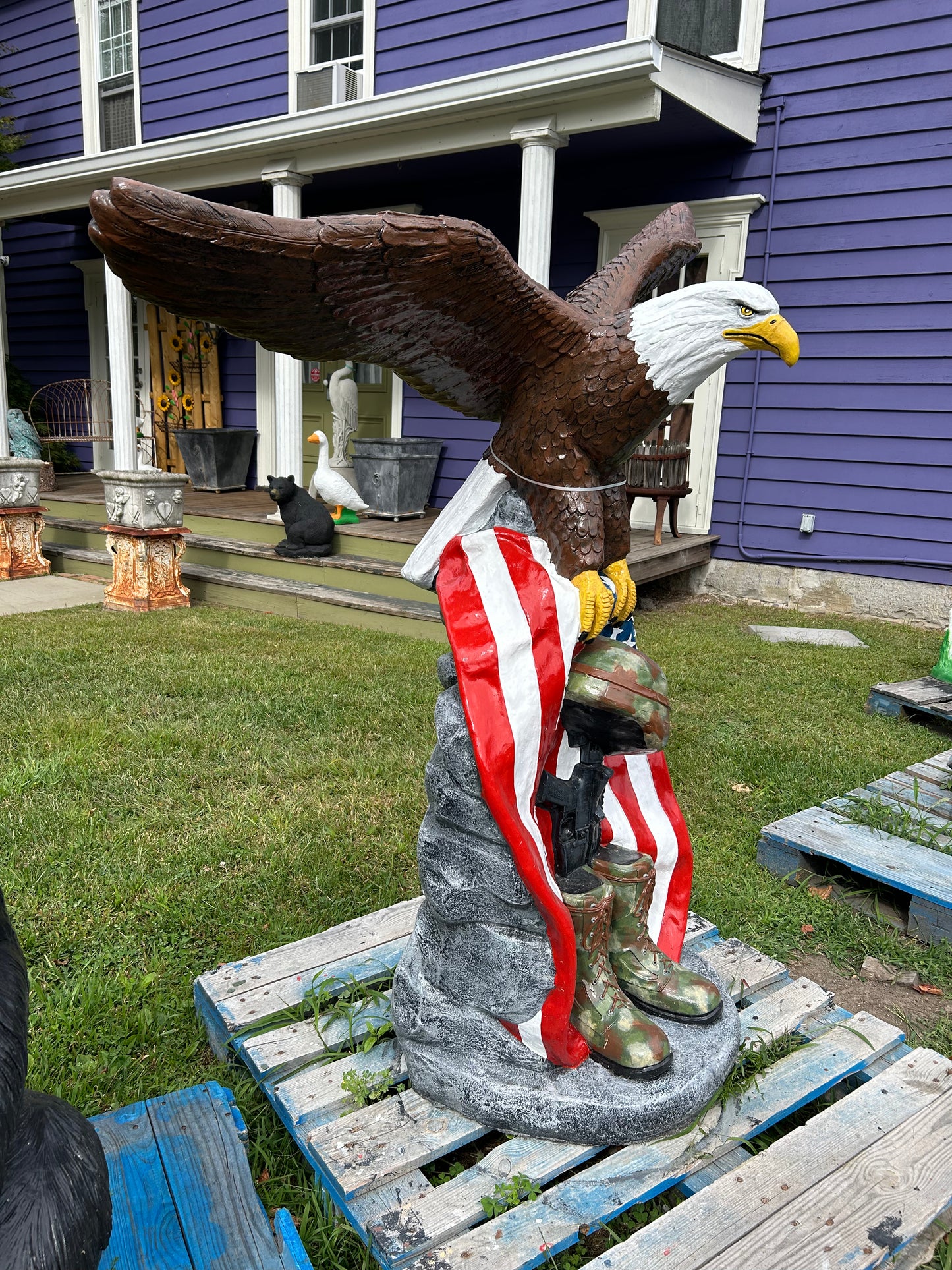 X-Lrg Eagle with Flag and Battle Cross