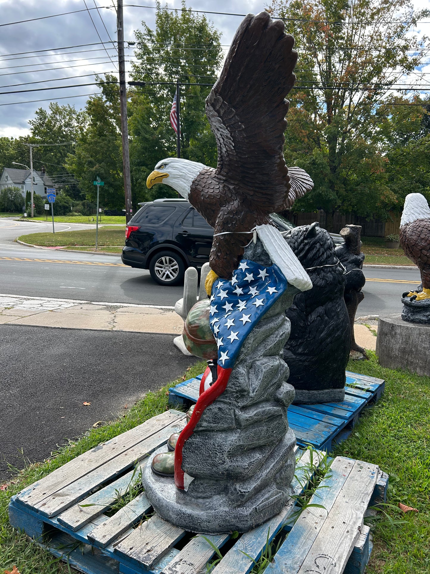 X-Lrg Eagle with Flag and Battle Cross