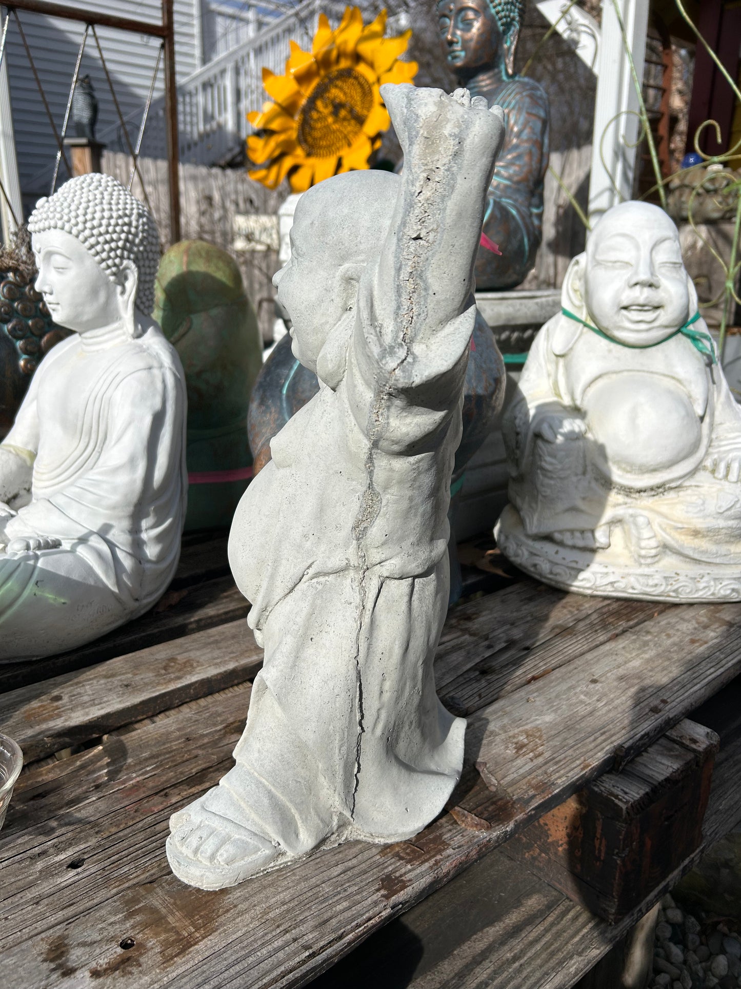 Hands Up Buddah