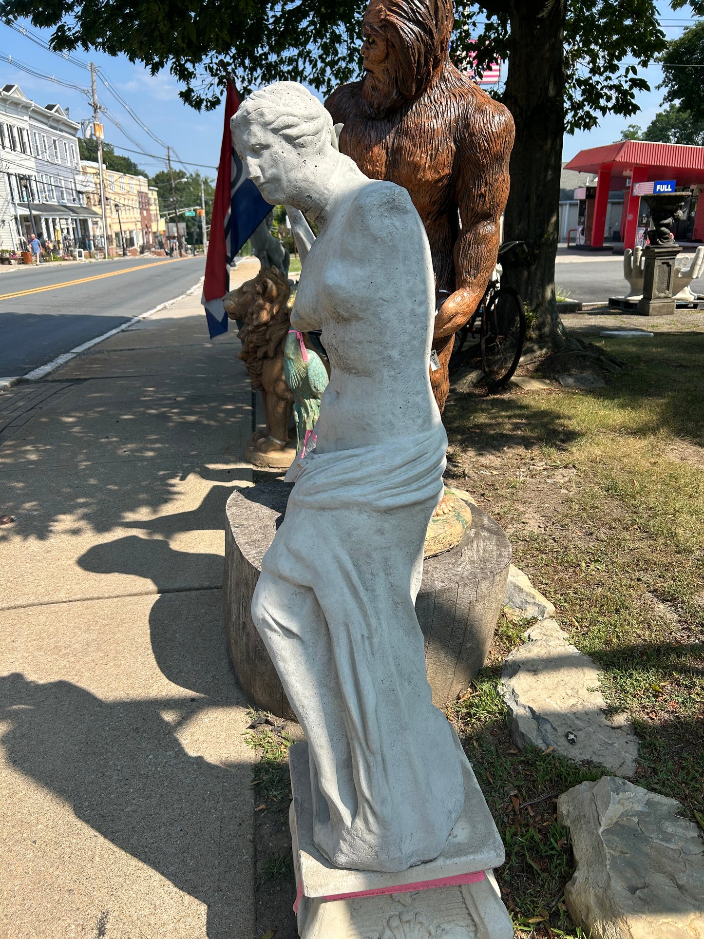 Large Venus Concrete Statue