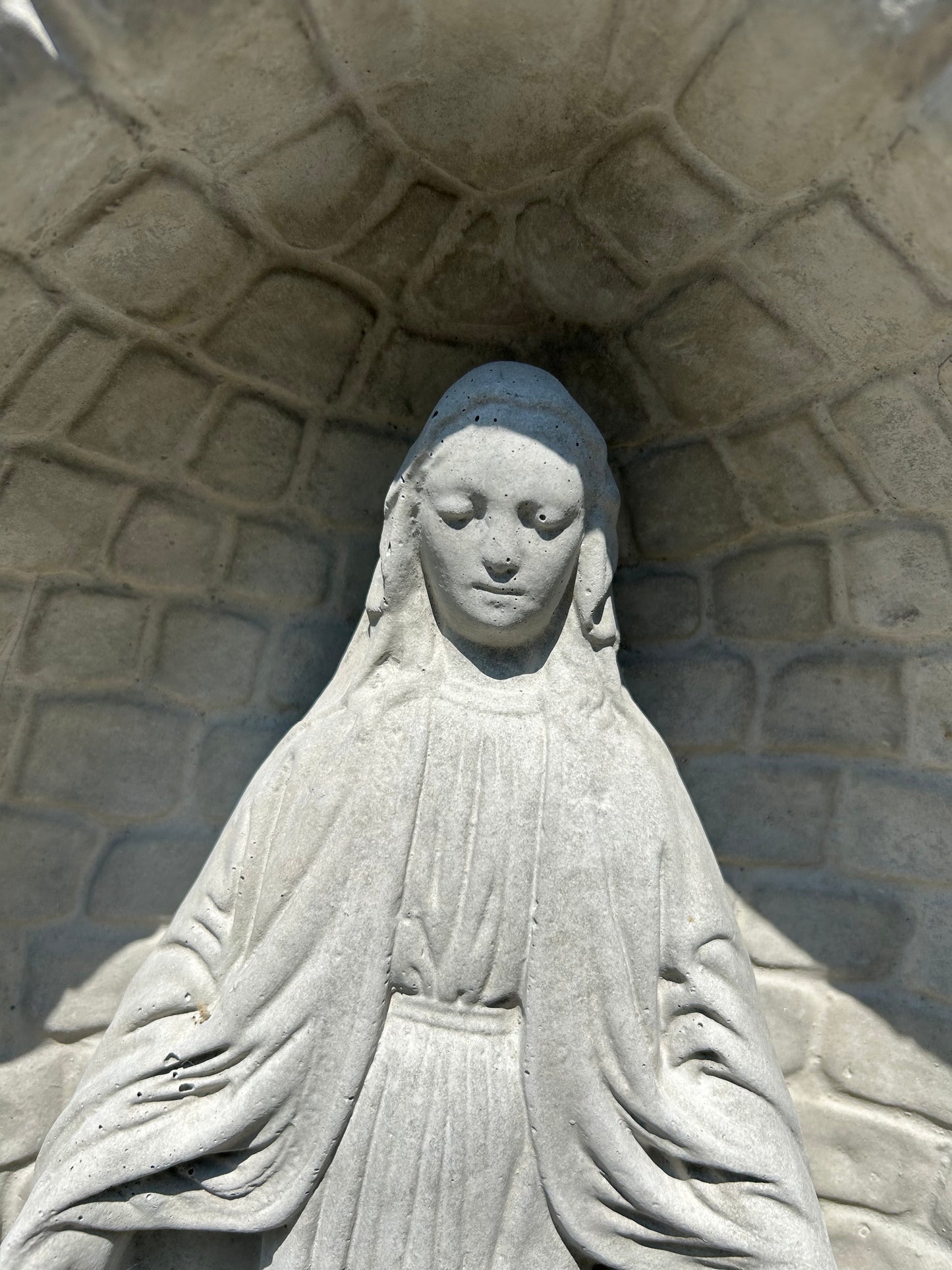 24” Virgin Mary in Grotto One Piece Statue