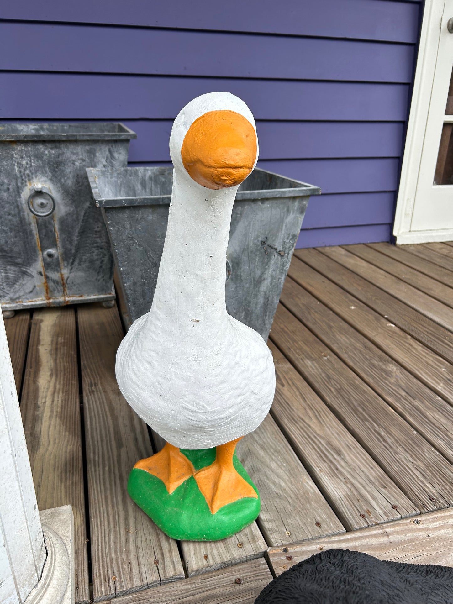 27” Porch Goose