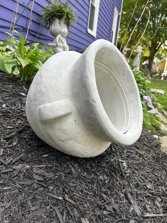 Tilted Urn