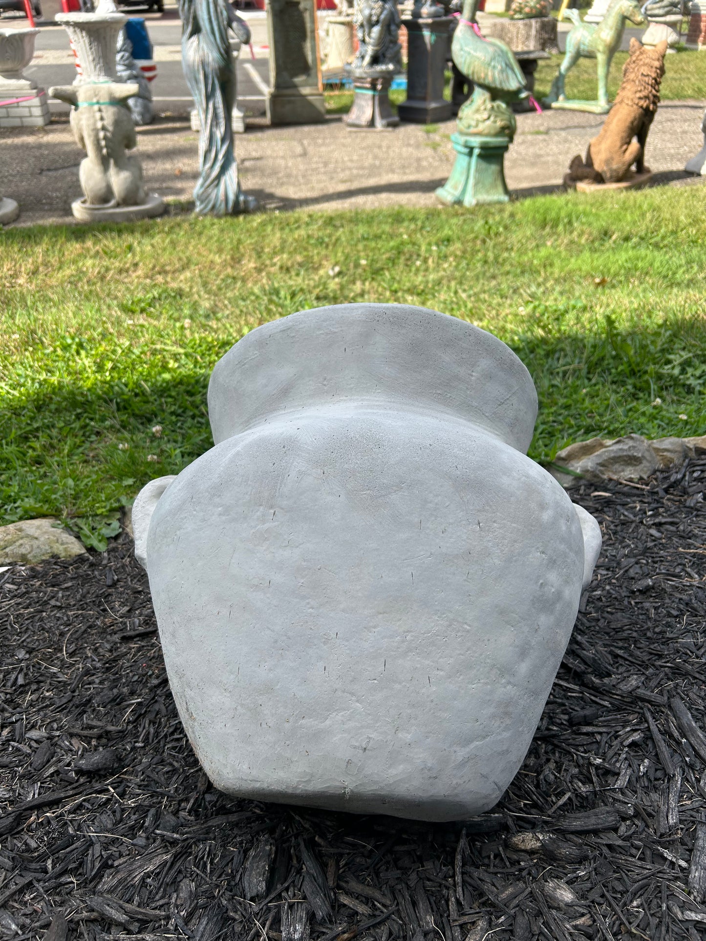 Tilted Urn