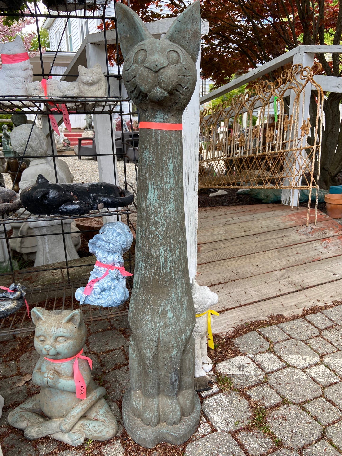 AristoCat Statue