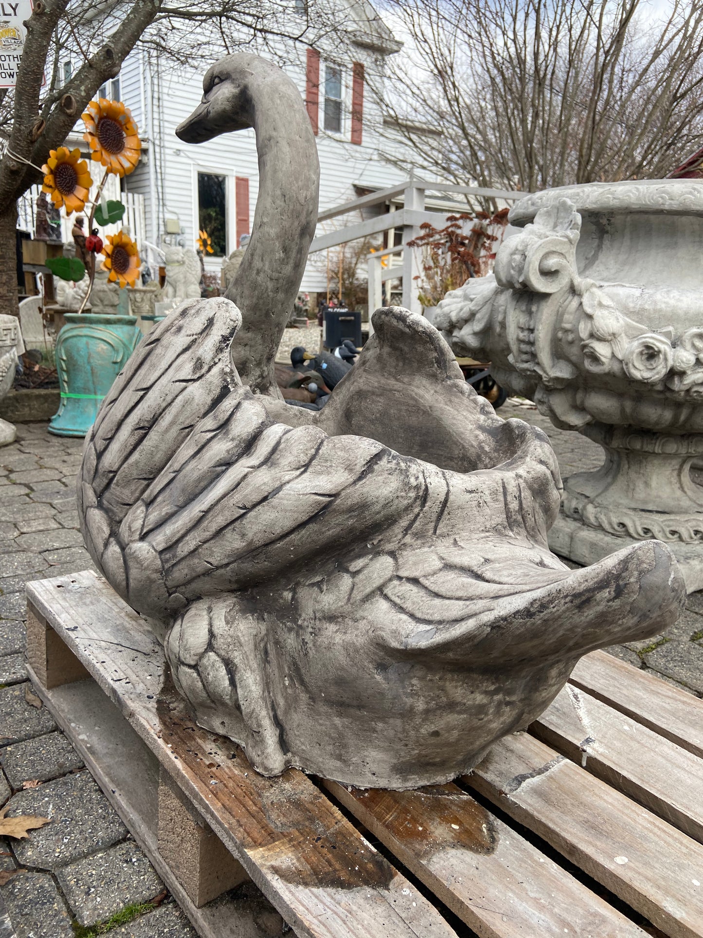 Large Swan Planter