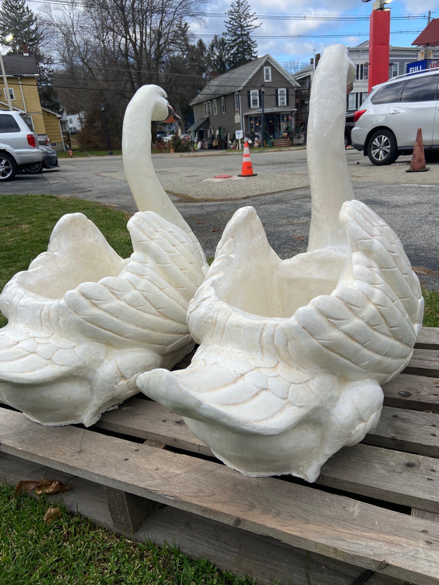 Large Swan Planter