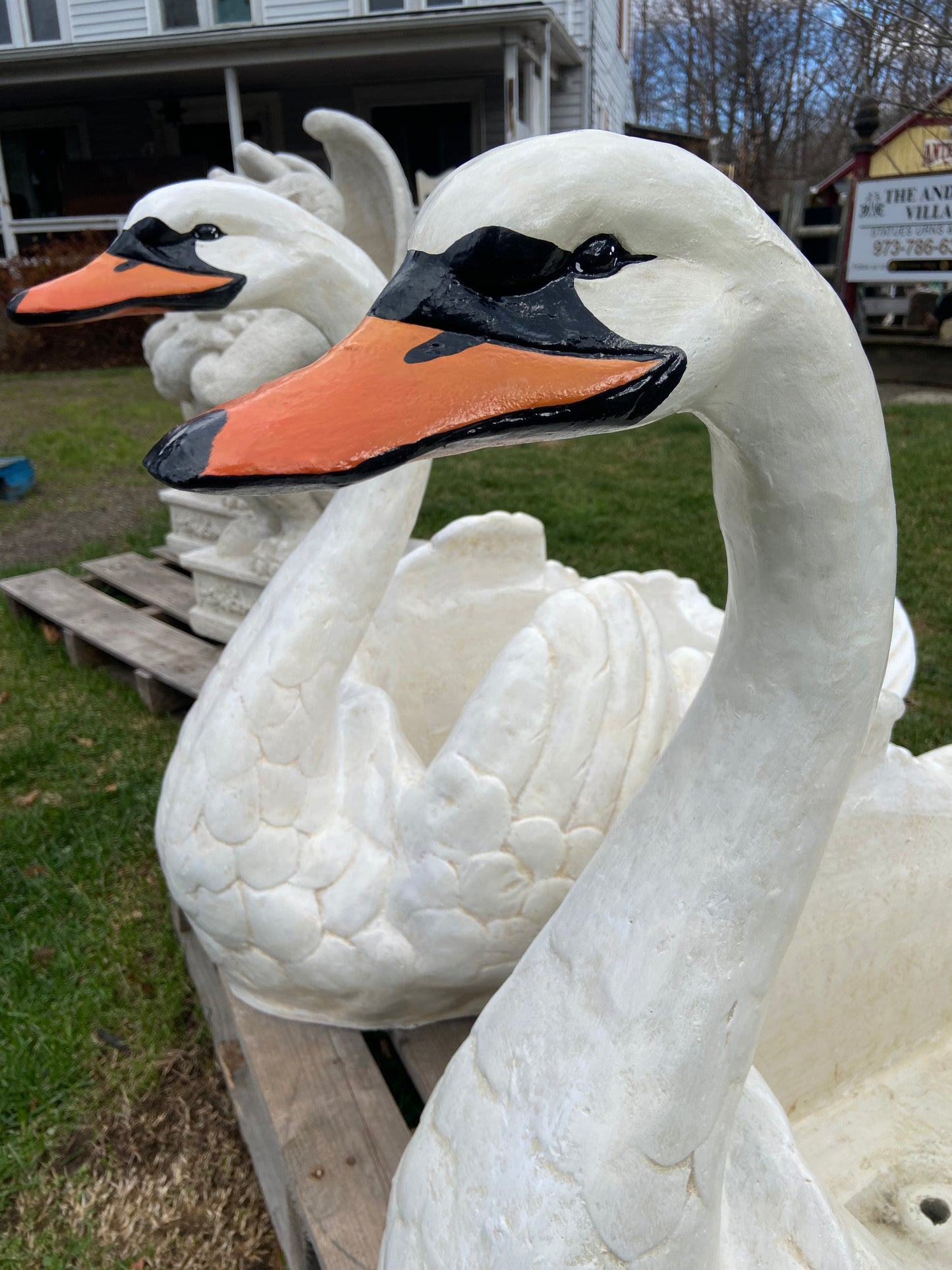 Large Swan Planter